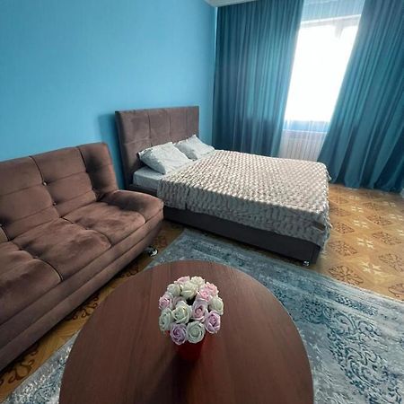 1 Комнатная Квартира В 15 Минутах От Аэропорта Almaty Luaran gambar